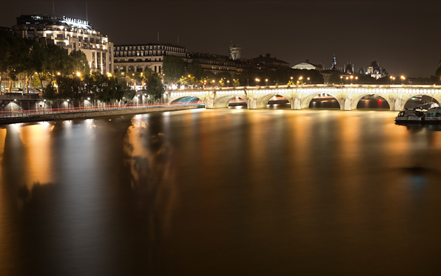 jeff strobel: la samaritaine (la samaritaine et le pont neuf - paris, france)